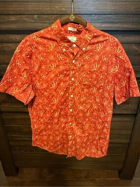 J.Crew Secret Wash Men’s Medium Red Floral Print Short Sleeve Shirt